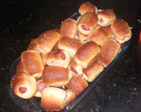 Enroladinho de salsicha assado fácil