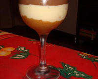 Torta mousse de chocolate branco com creme de chocolate preto