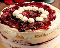 Esse pavê de frutas vermelhas é a melhor sobremesa de Páscoa para quem não gosta de chocolate - até a vovó vai querer a receita!