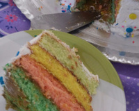 Bolo arco-íris (em camadas)