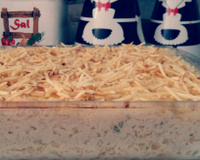 Desfiado de frango gratinado com batata palha