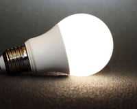 O fim das lâmpadas LED: em 2026, esse método não só é melhor, como também mais econômico