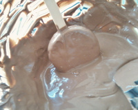 Pirulito de biscoito (falso alfajor)