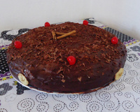 Torta de banana com ghanache de chocolate