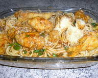 Espaguete com coxinha da asa