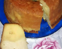 Bolo de fubá cremoso com queijo