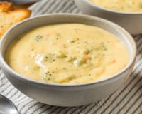 O ingrediente que eu coloco na sopa de vegetais para deixar o caldo cremoso e muito saboroso