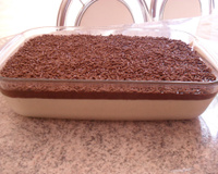 Receita de sobremesa vapt-vupt pra fazer no finde: torta de limão com chocolate na travessa rende 10 divinas porções