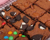 Todo mundo vai querer a receita desse brownie sem manteiga e muito fofinho: fiz para vender e acabou em minutos!