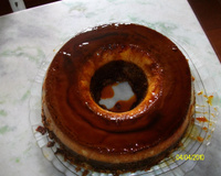 Bolo com pudim cremoso