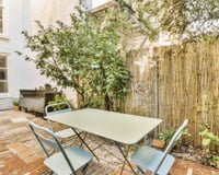 Adeus aos vizinhos intrometidos: cinco maneiras práticas e elegantes de obter privacidade na sua varanda, terraço ou jardim