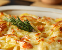 Batata, repolho e linguiça: a combinação econômica que vai virar sua favorita da semana