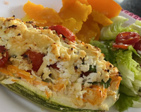 Abobrinha recheada (sem carne)