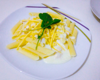 Macarrão ao molho branco e frango