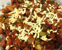 Macarrão com abobrinha e calabresa