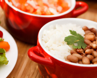 Por que os brasileiros comem arroz com feijão: de onde surgiu a tradição