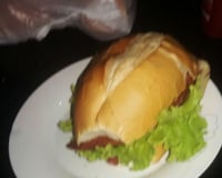 Sanduíche de mortadela