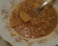 Sopa de feijão com macarrão