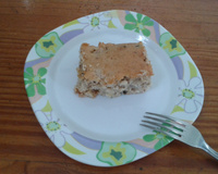 Bolo de maçã com passas, canela e castanha de caju