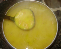 Sopa de abóbora com linguiça