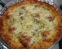 Almôndegas de forno com purê ao molho de manjericão