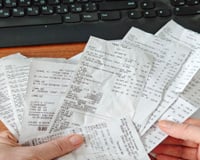 Especialistas em psicologia concordam: quem guarda recibos ou comprovantes de compras passadas não é acumulador, mas sim alguém com necessidade de controle