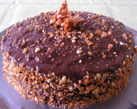 Bolo de chocolate crocante: surpreenda-se com essa receita deliciosa