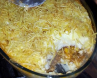 Escondidinho de requeijão com carne moída