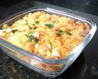 Farofa de cuscuz com calabresa