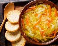 Esta sopa de legumes é receita coringa: fácil, barata, saudável e saborosa