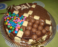 Bolo de chocolate com recheio cremoso