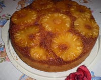 Bolo de abacaxi caramelizado