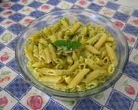 Penne ao molho pesto