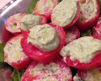 Tomates recheados com creme de ricota temperado