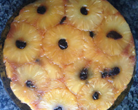 Bolo de abacaxi caramelizado