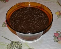 Doce gelado de coco com chocolate