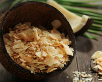 Coloque um coco inteiro dentro da airfryer e faça um doce delicioso em poucos minutos