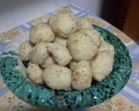 Pão de queijo mineiro
