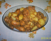 Frango de panela com batatas à moda Rosimeire maravilhoso