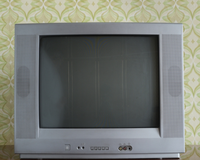 Quem tem uma TV de tubo velha, tem um tesouro: não jogue fora, ela pode valer muito!