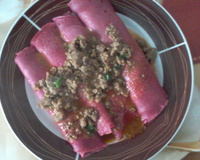 Panqueca de frango (massa colorida)