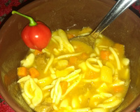 Sopa de legumes com carne do Queidinho