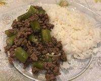 Carne moída com quiabo