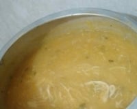 Caldo de mandioca com frango