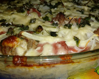 Purê de aipim com linguiça e queijo