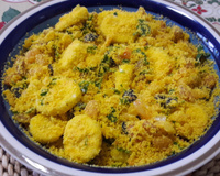 Farofa com banana e uva passa