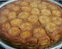 Torta de banana caramelizada
