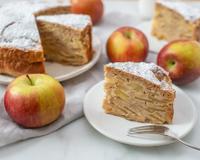 Torta de maçã invisível é um bolo fofinho e cremoso, uma delícia para o café da manhã e ou o lanche de toda a família