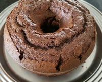 Bolo de chocolate integral com cobertura