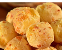 Essa é a receita MAIS FÁCIL de pão de queijo e perfeita para o lanche da tarde!